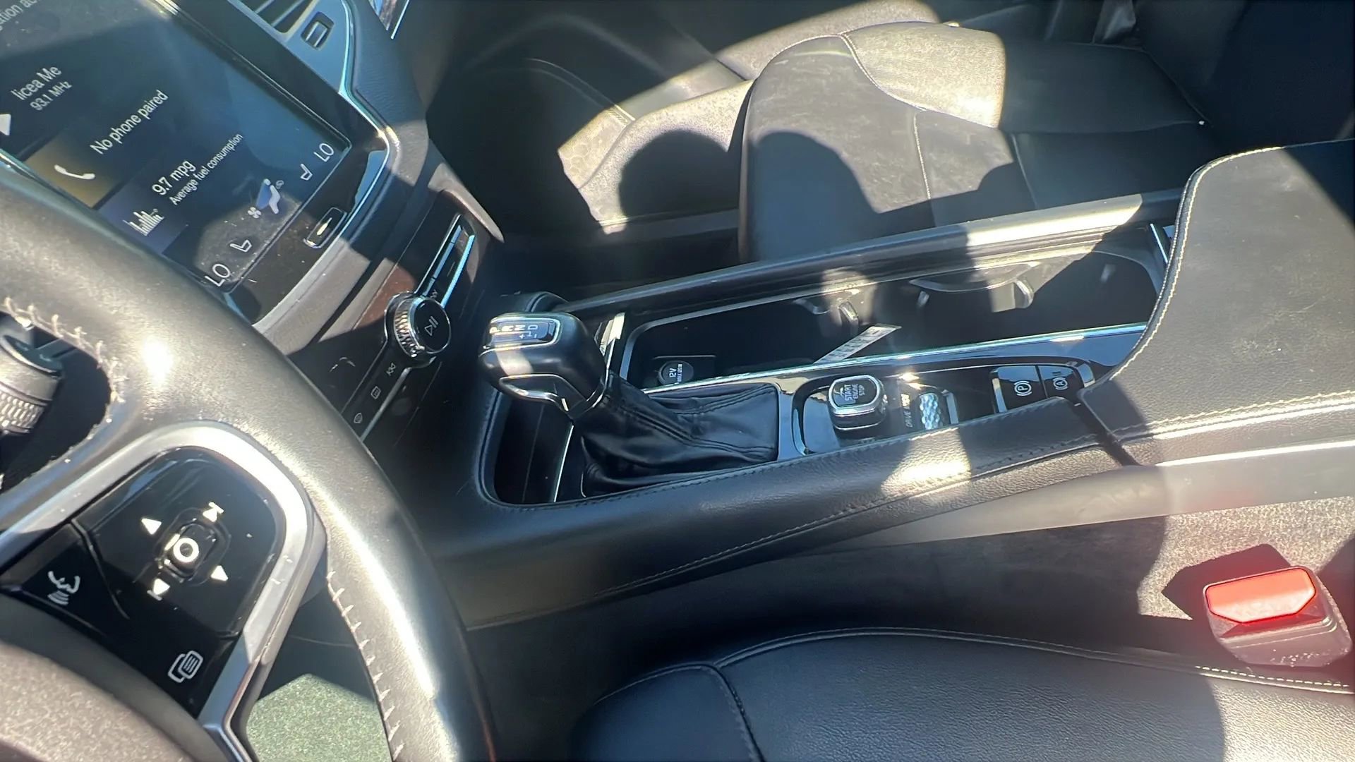 Used 2019 Volvo XC90 T5 Momentum image 25