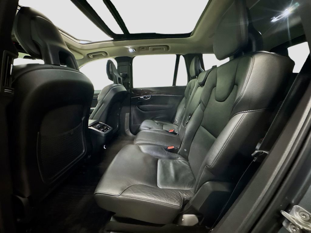 Used 2018 Volvo XC90 T5 Momentum w/ Convenience Package image 32