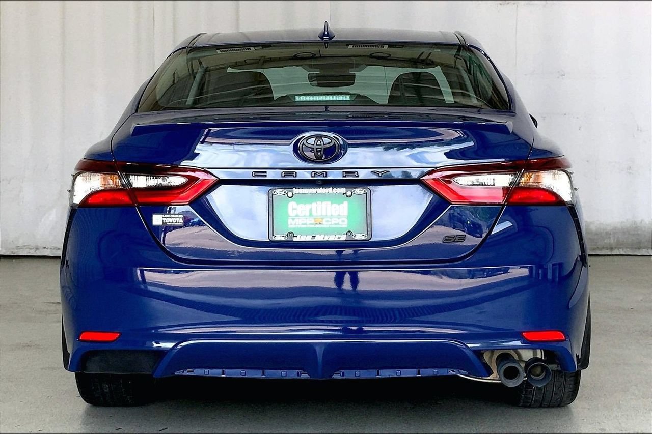 Used 2024 Toyota Camry SE FWD image 3