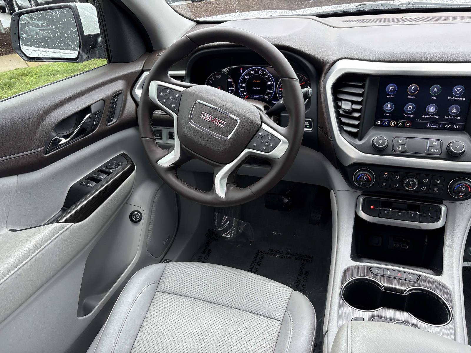 Used 2023 GMC Acadia SLT w/ Technology Package FWD image 29