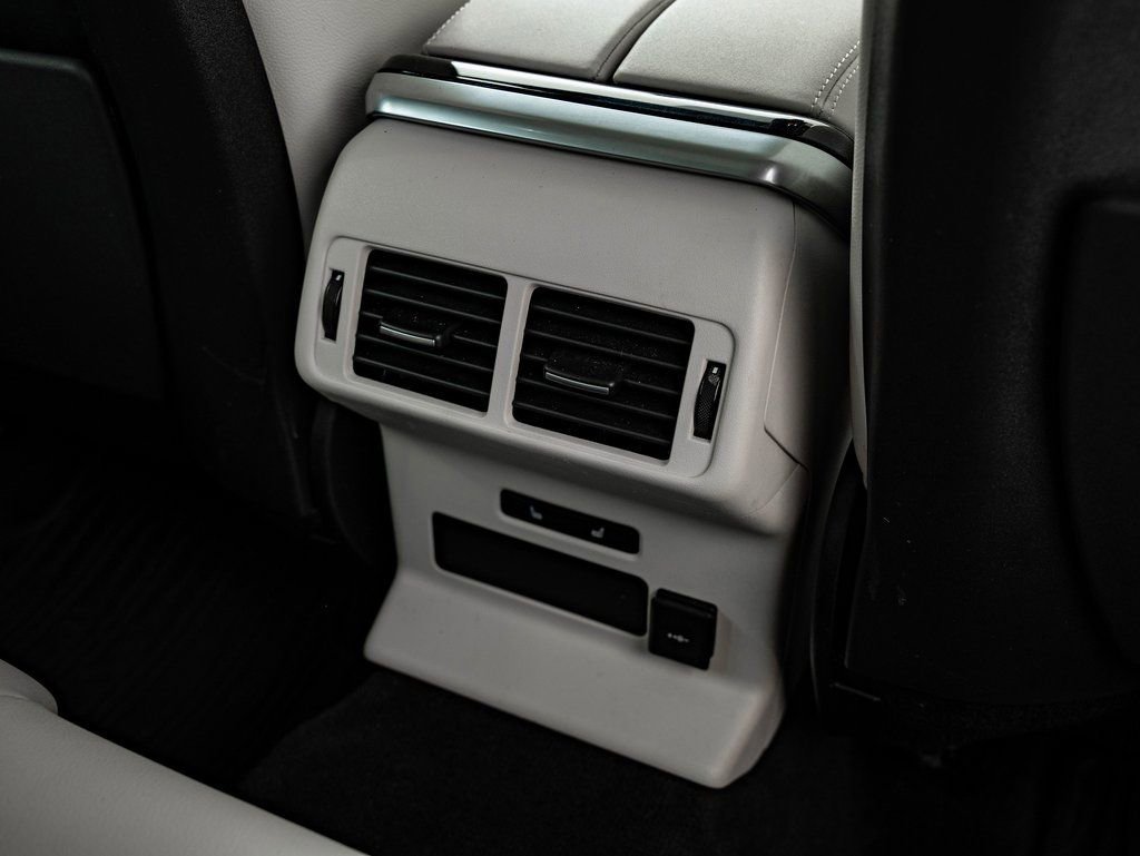 Used 2023 Land Rover Range Rover Velar R-Dynamic S AWD/4WD image 36