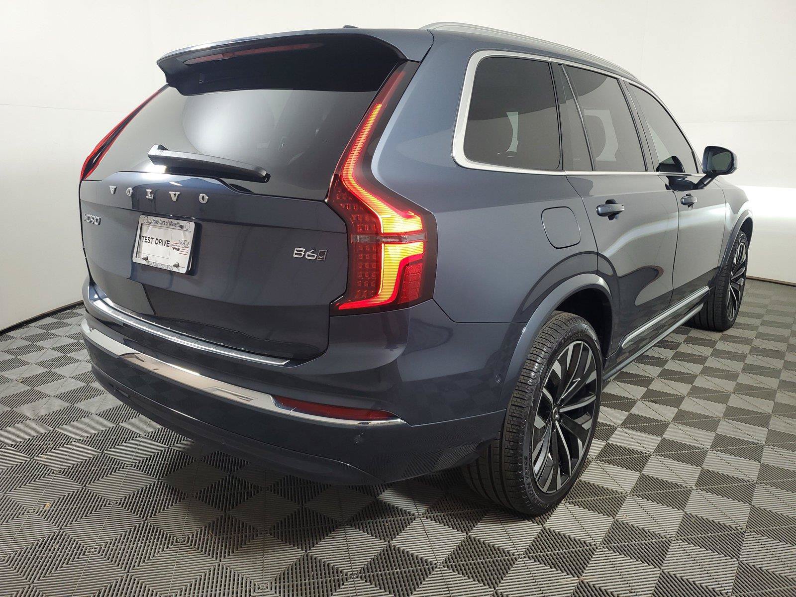 Certified 2026 Volvo XC90 B6 Plus w/ Protection Package Premier AWD/4WD image 6