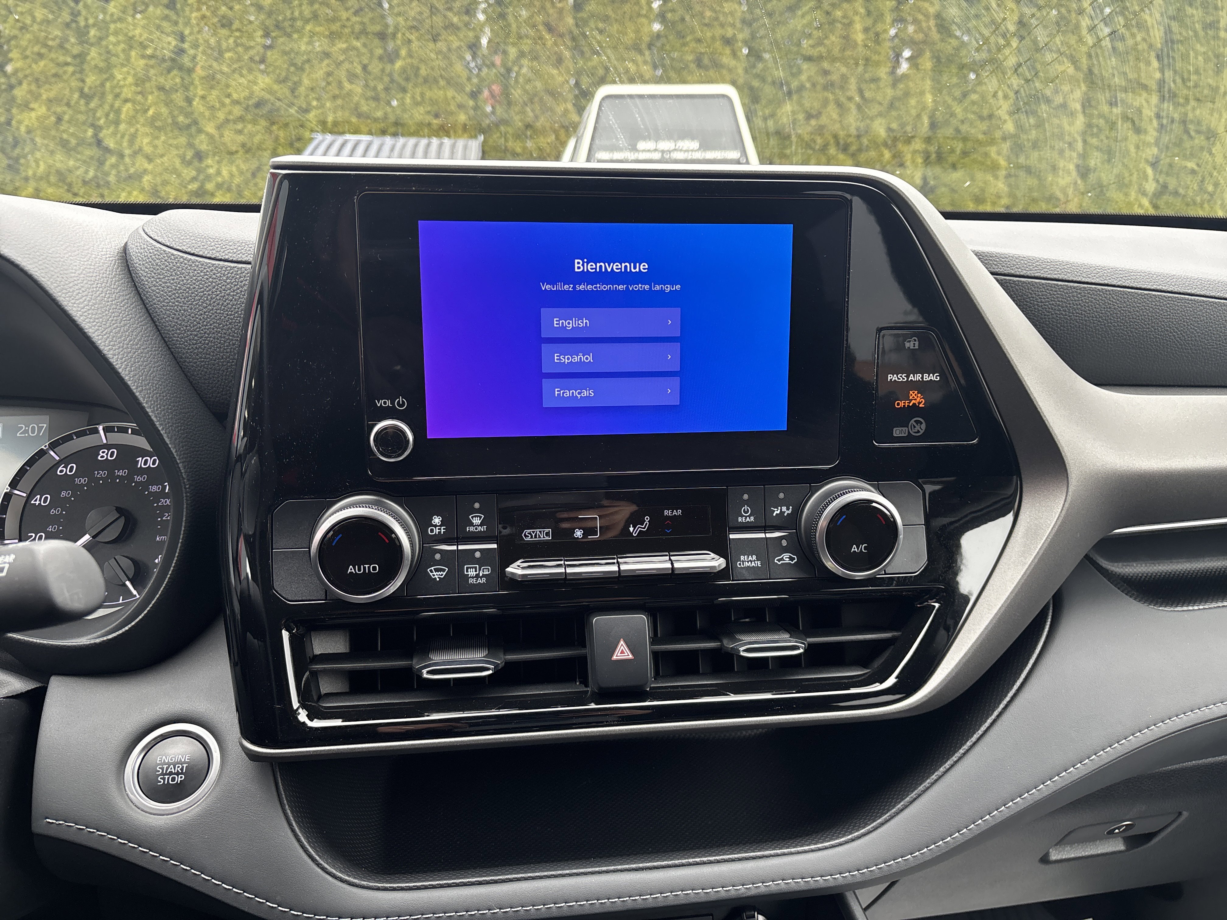 Certified 2024 Toyota Highlander LE image 26