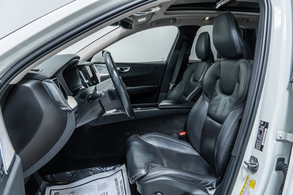 Used 2021 Volvo XC60 T8 Inscription w/ Advanced Package image 5