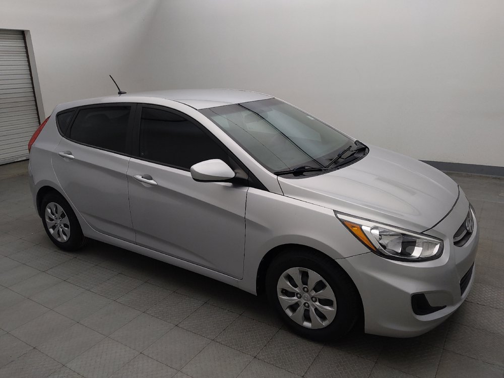 Used 2017 Hyundai Accent SE FWD image 11