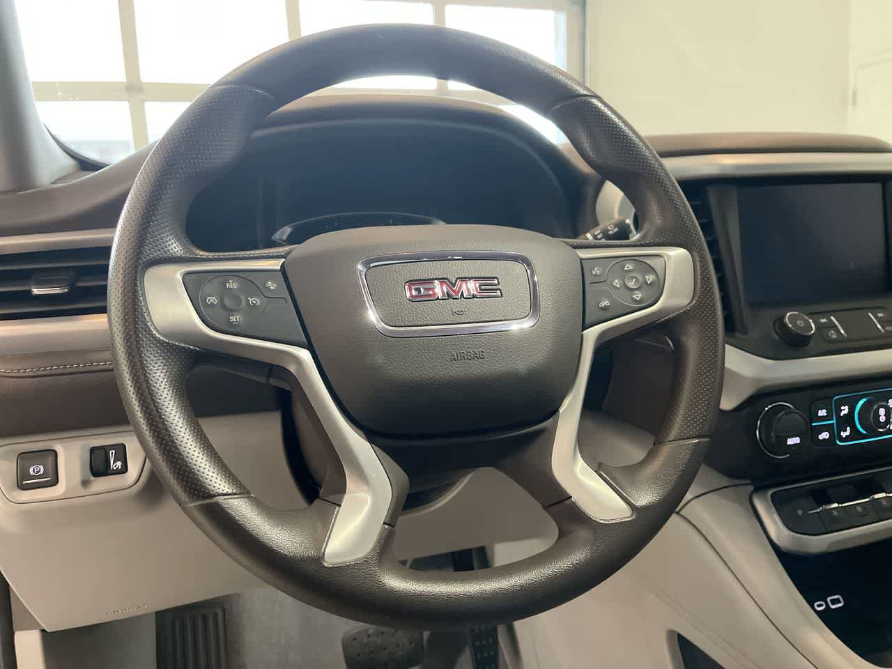 Used 2022 GMC Acadia SLE AWD/4WD image 14