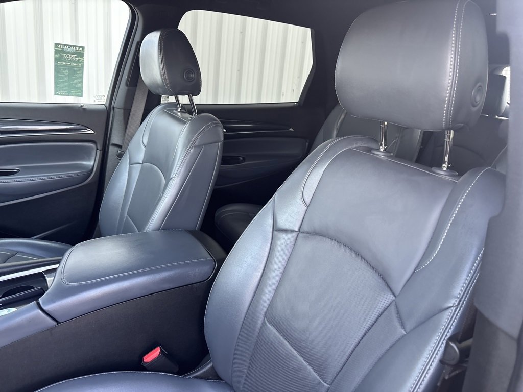 Used 2024 Buick Enclave Premium image 22