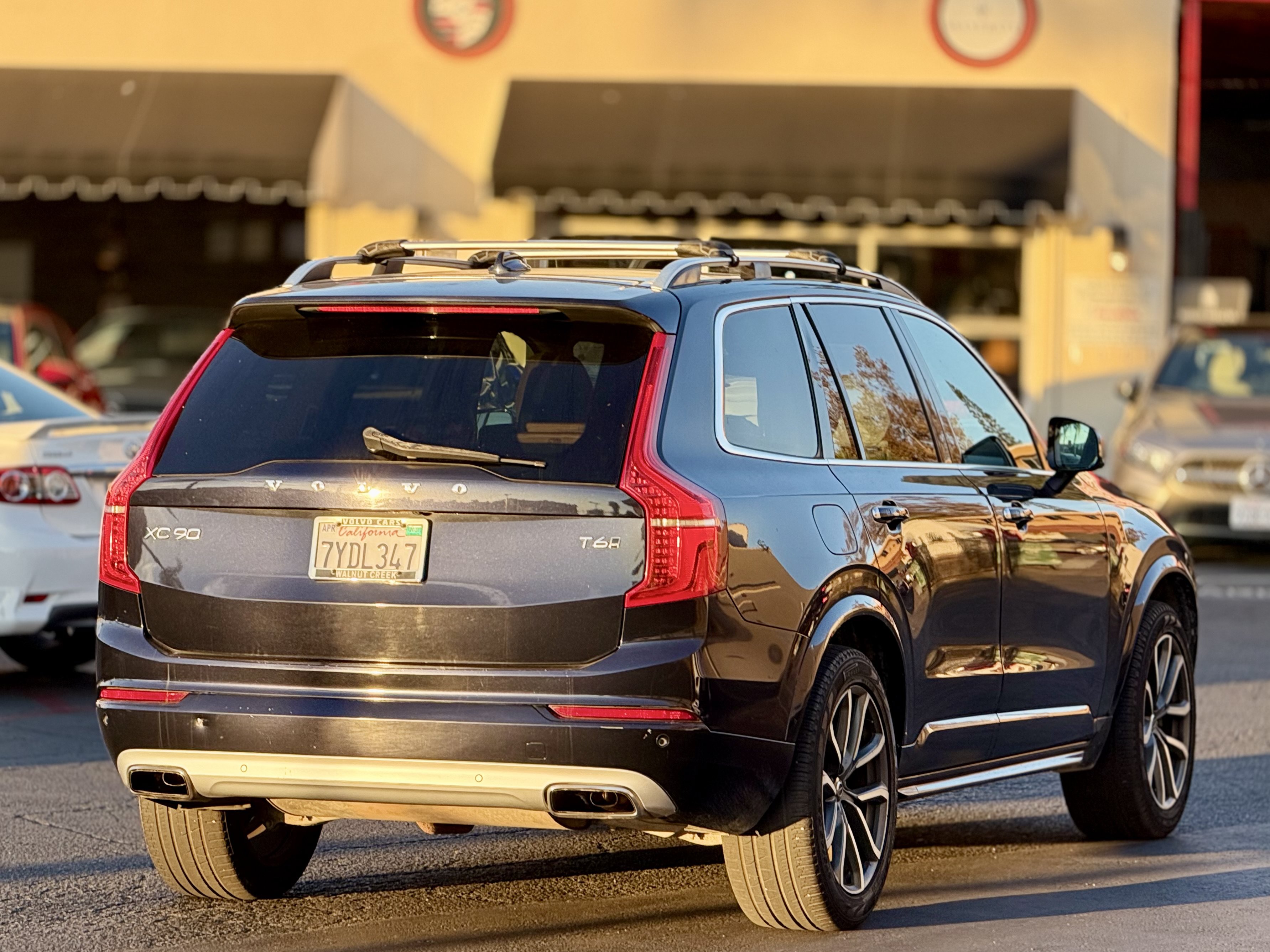 Used 2017 Volvo XC90 T6 Momentum w/ Vision Package AWD/4WD image 12