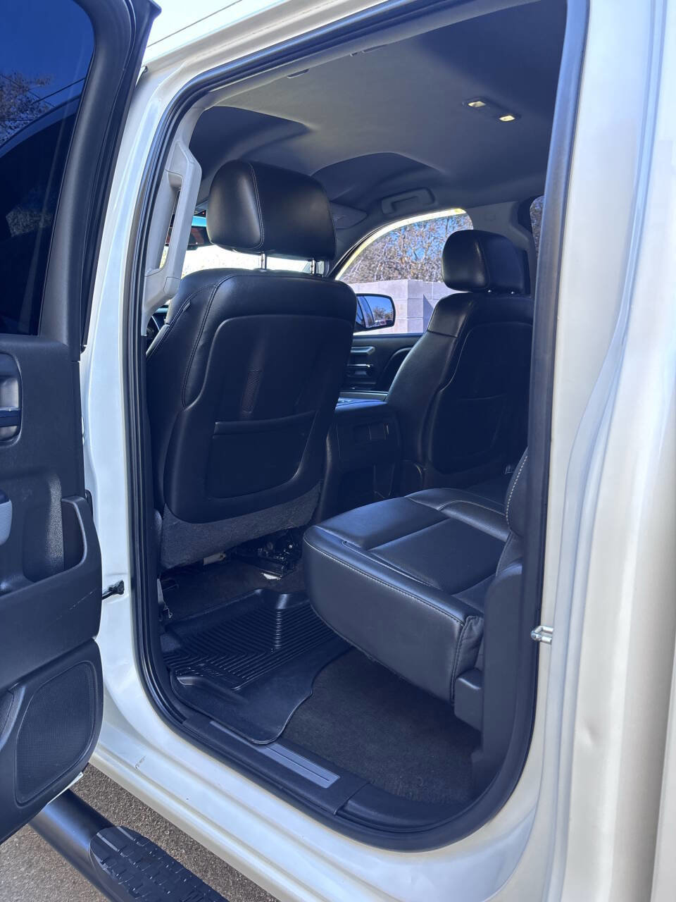 Used 2015 Chevrolet Silverado 1500 LTZ Z71 w/ Custom Sport Edition image 25