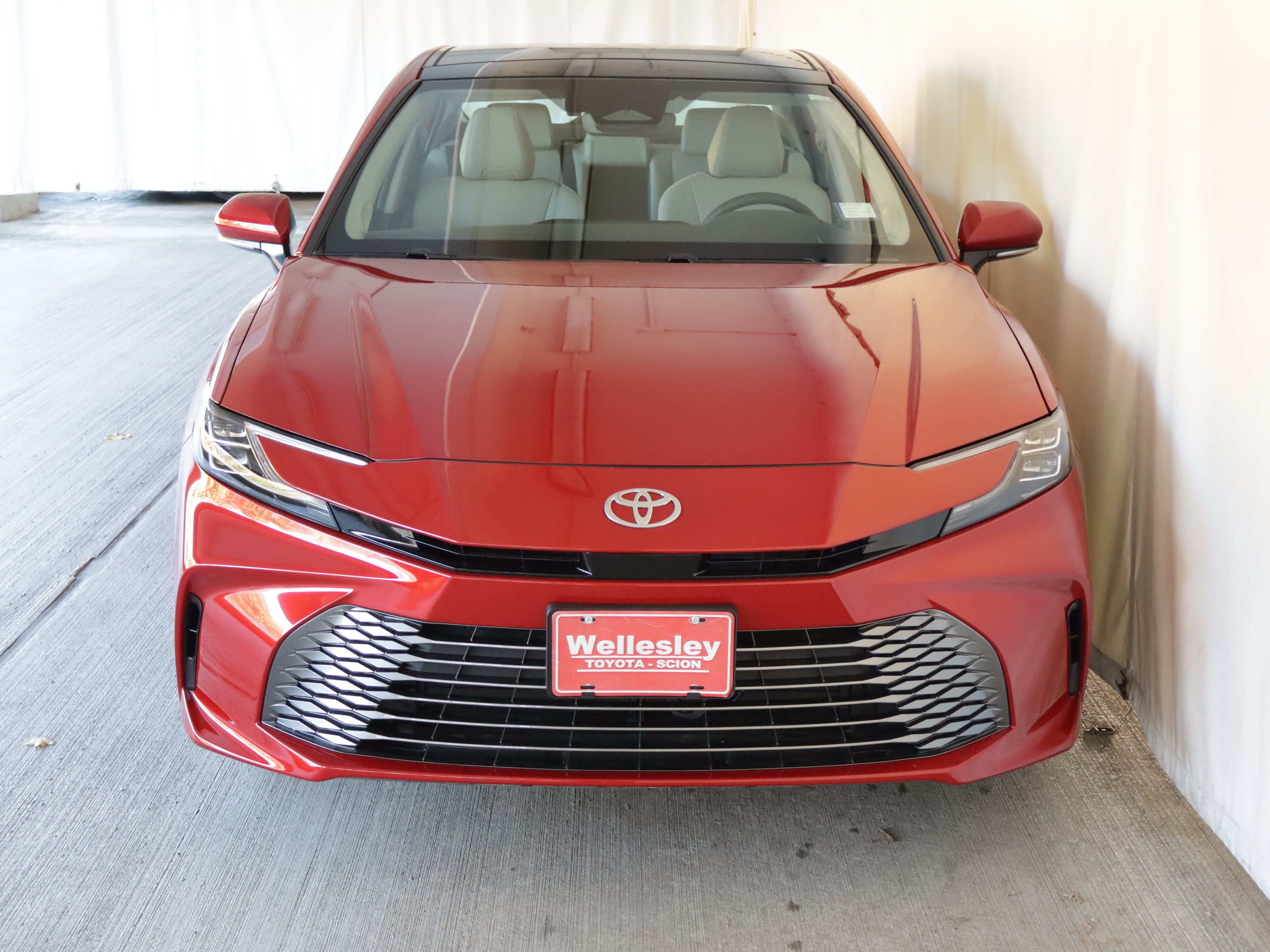 Used 2026 Toyota Camry XLE w/ Premium Package AWD/4WD image 4