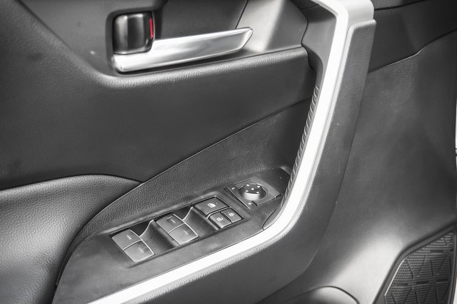 Used 2024 Toyota RAV4 XLE image 12