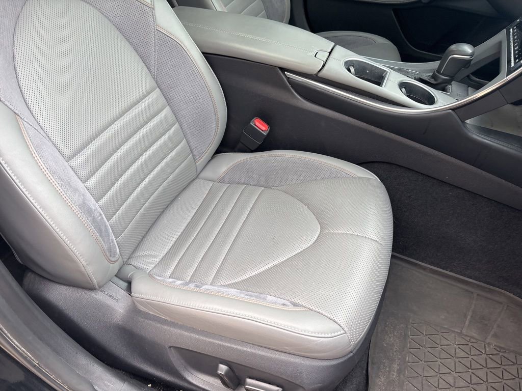 Used 2019 Toyota Avalon XSE w/ Protection Package FWD image 29