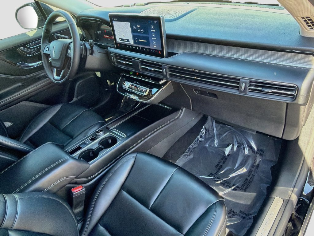 Used 2024 Lincoln Corsair FWD image 13
