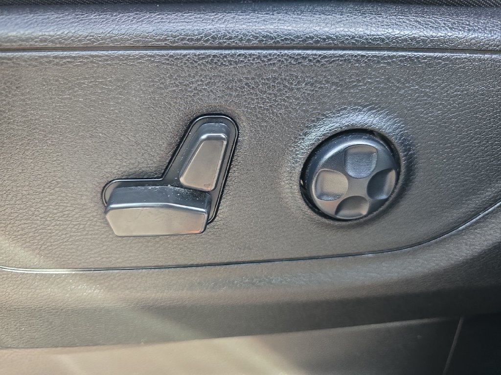 Used 2021 RAM 1500 Big Horn RWD image 23