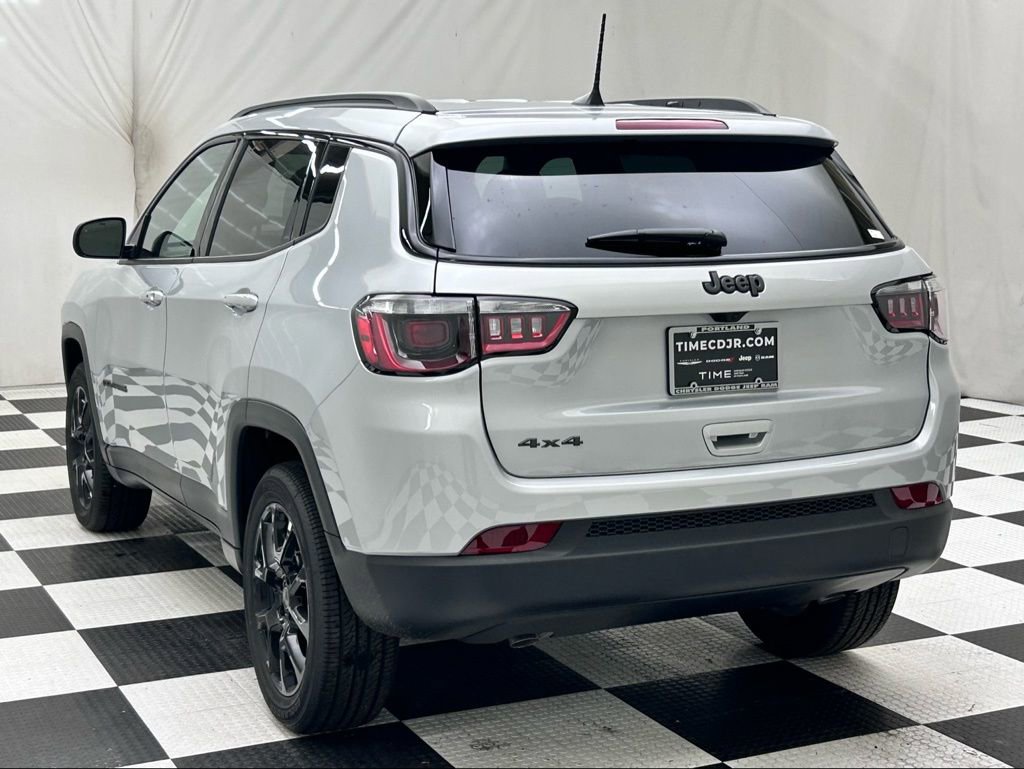 New 2026 Jeep Compass Latitude image 5