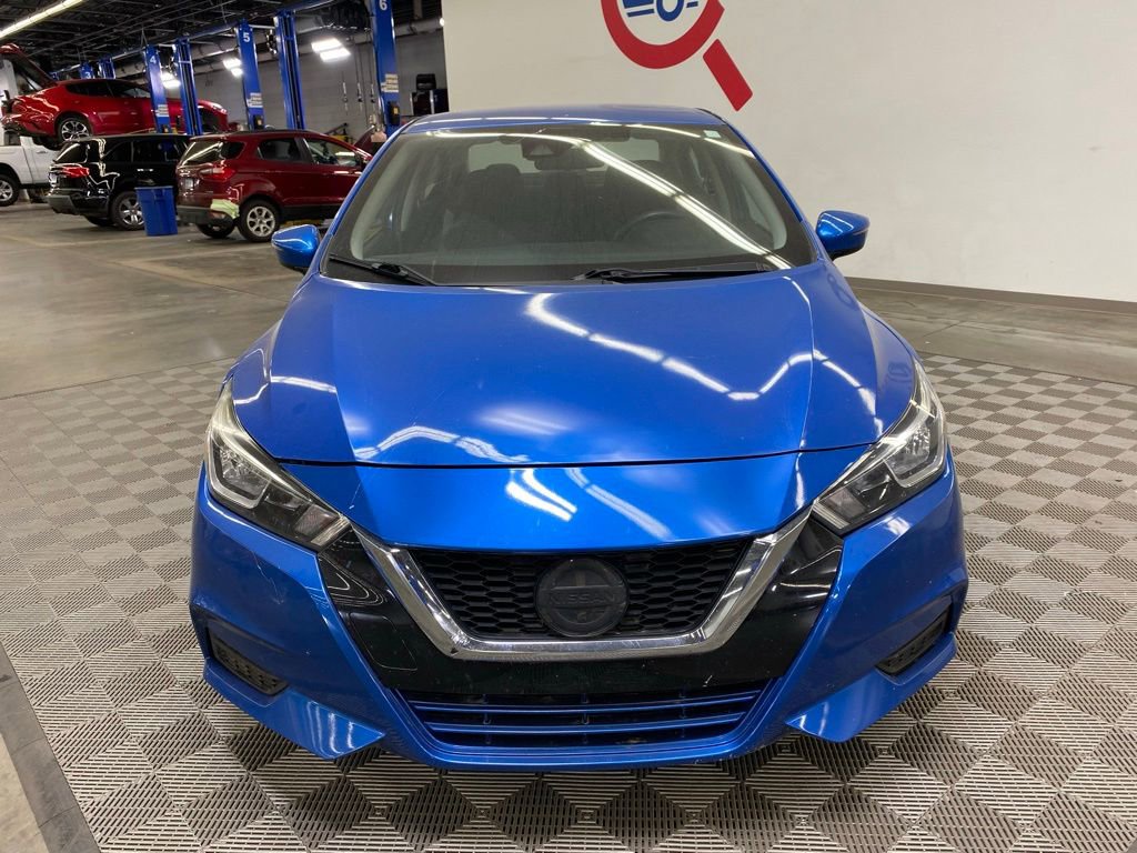 Used 2020 Nissan Versa SV FWD image 4