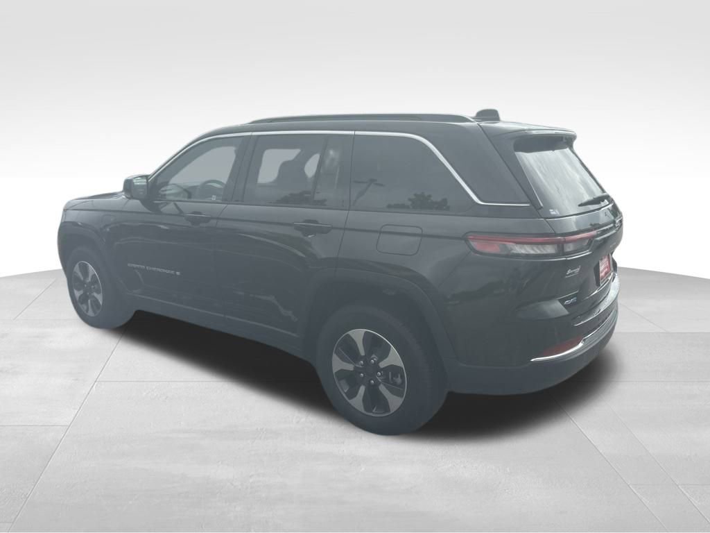 New 2024 Jeep Grand Cherokee Limited 4xe w/ Luxury Tech Group II image 7