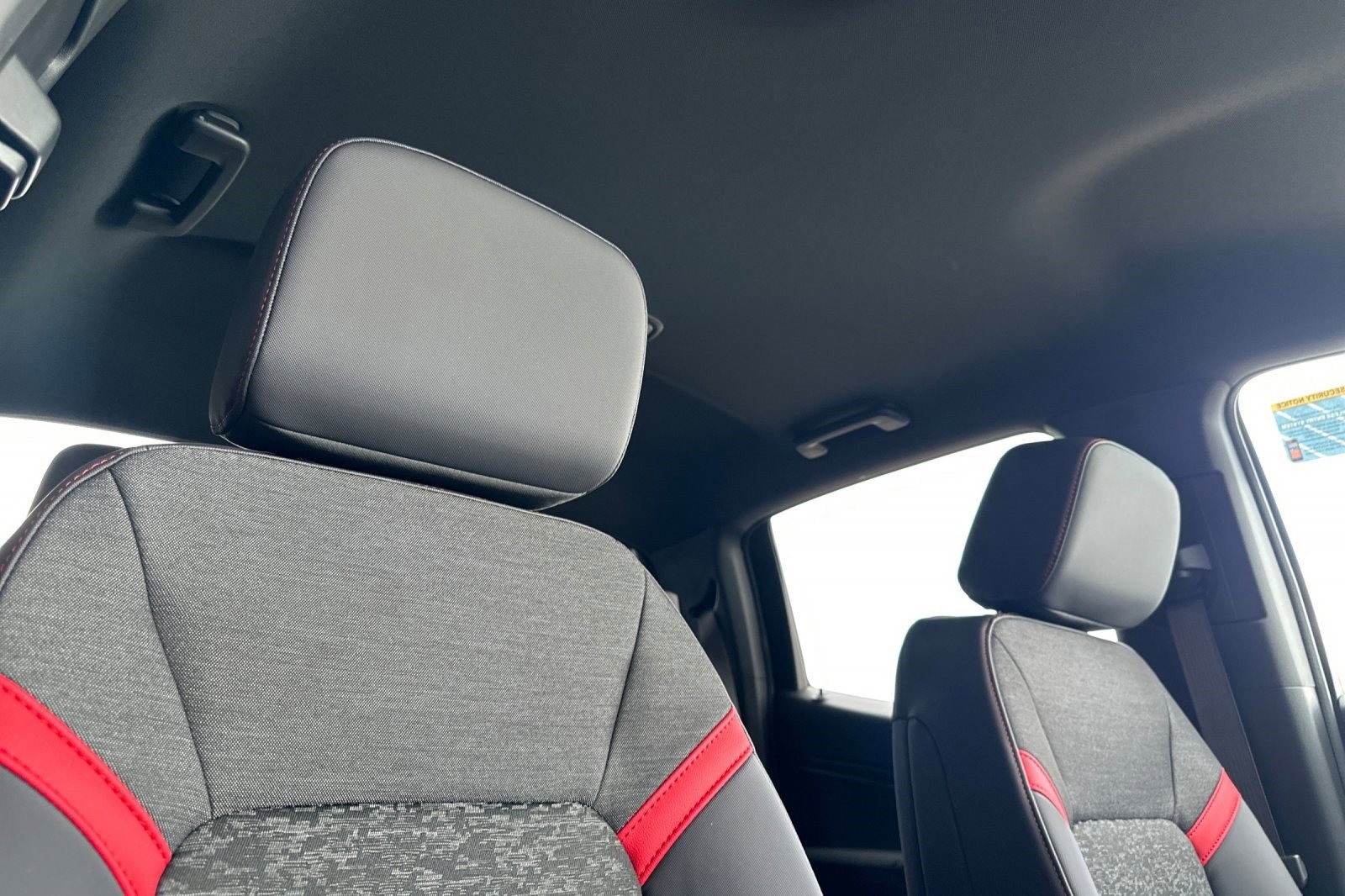 New 2025 Chevrolet Colorado Z71 w/ Midnight Edition image 18