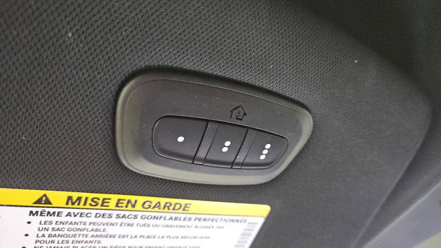 Used 2022 Chrysler Pacifica Touring-L w/ S Appearance Package FWD image 34