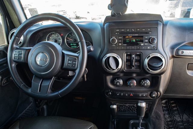 Used 2017 Jeep Wrangler Unlimited Sahara w/ Connectivity Group image 23