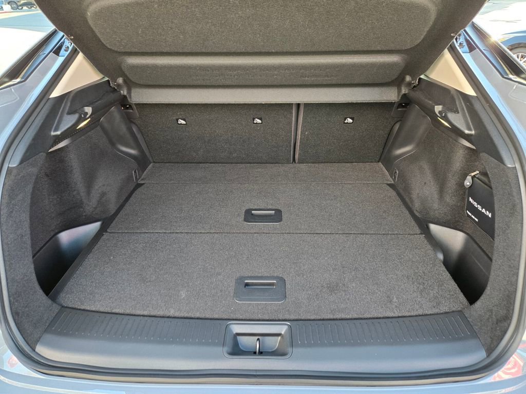 Used 2024 Nissan Ariya AWD image 18