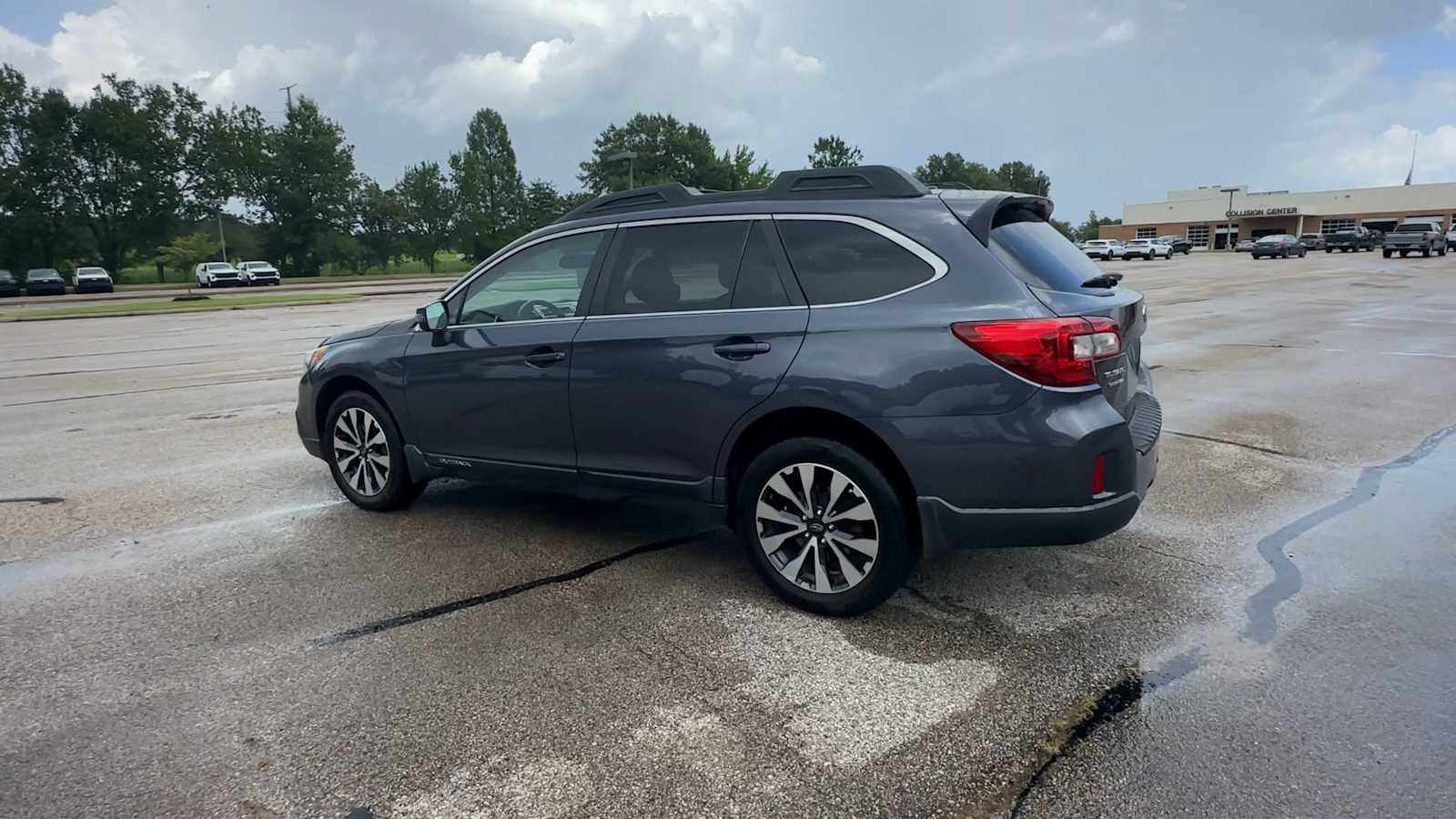 Used 2015 Subaru Outback 3.6R Limited AWD/4WD image 6