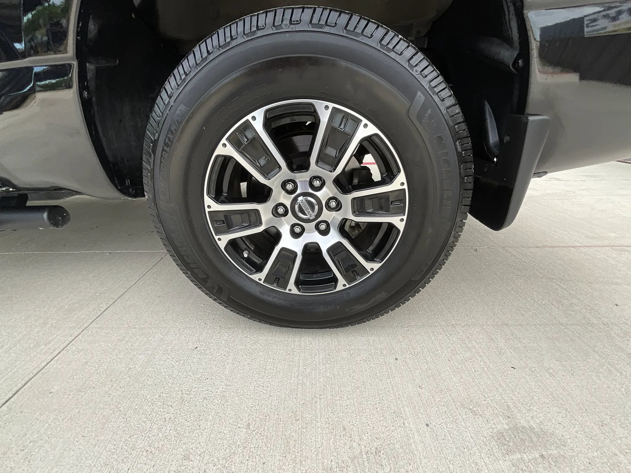 Used 2021 Nissan Titan SV w/ SV Convenience Package AWD/4WD image 30