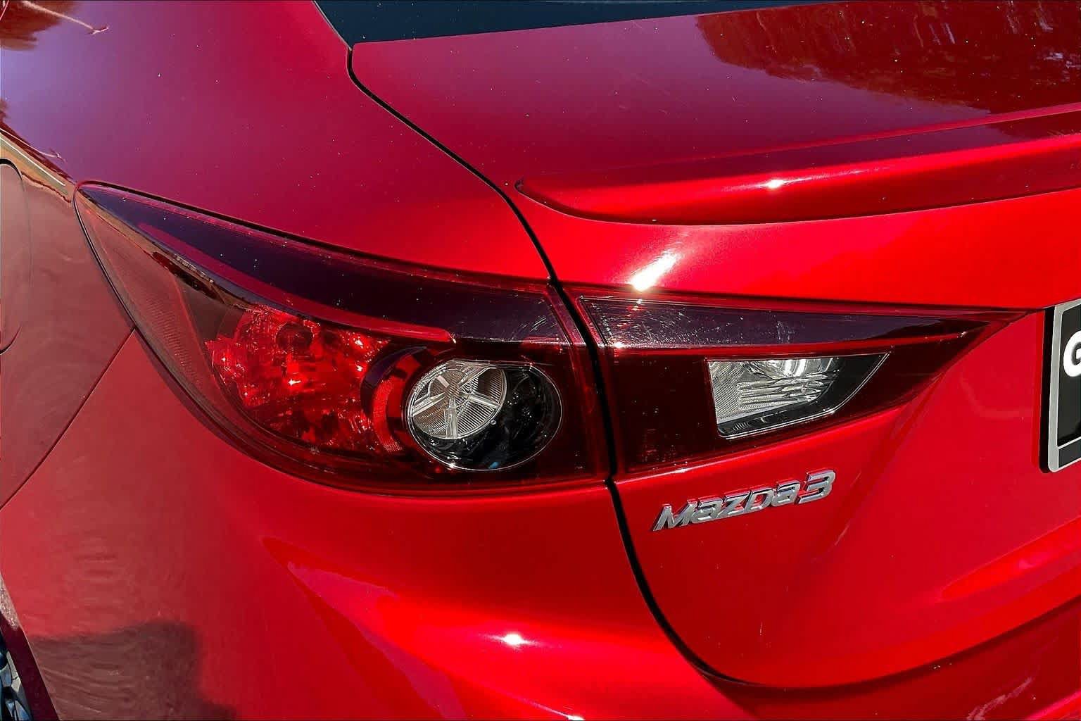 Used 2018 MAZDA MAZDA3 Touring FWD image 28