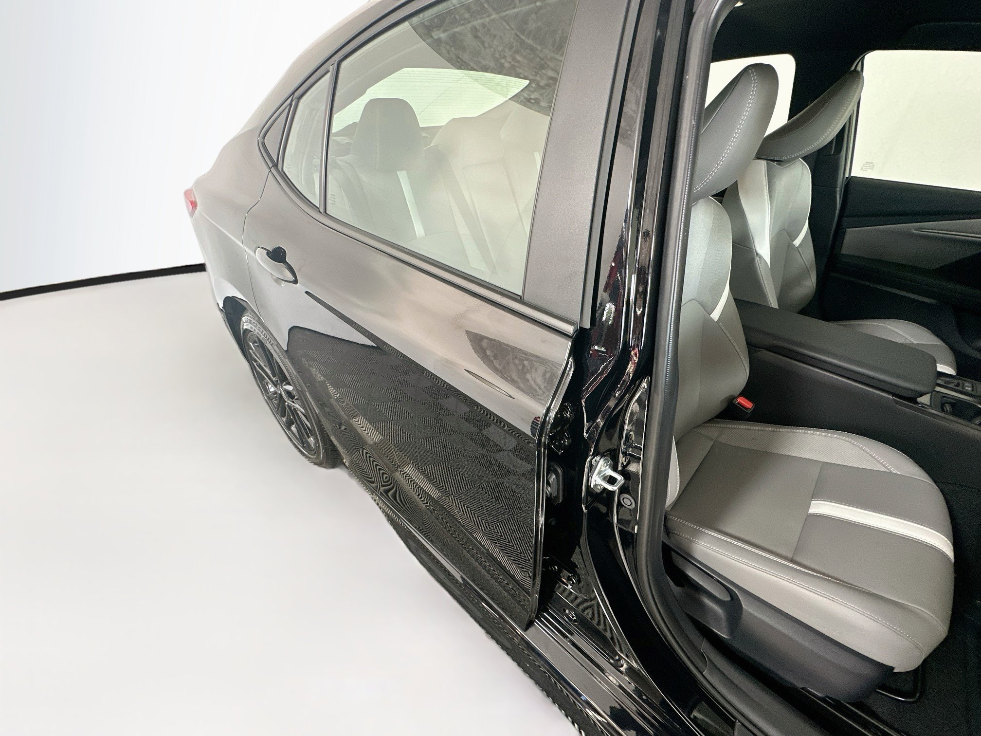 Certified 2026 Toyota Camry SE FWD image 28