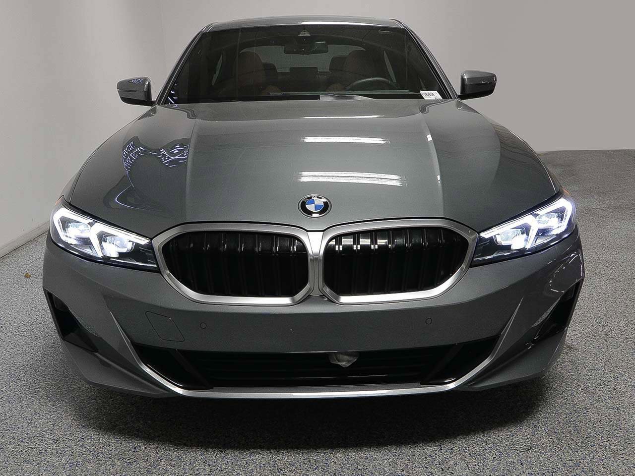 Used 2025 BMW 330i Sedan RWD image 2
