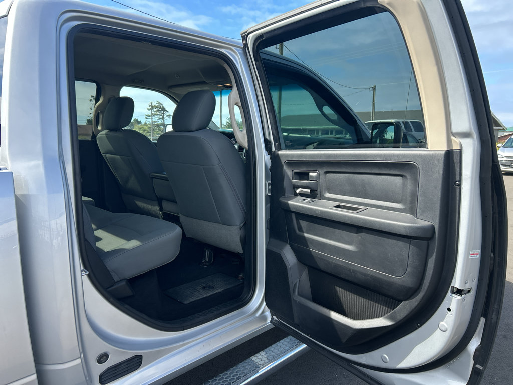 Used 2018 RAM 2500 Tradesman w/ Chrome Appearance Group AWD/4WD image 28