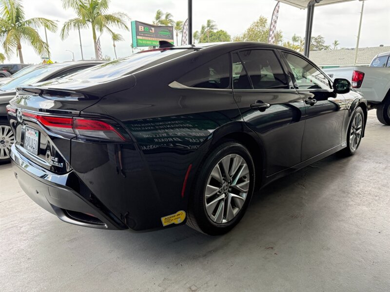 Used 2022 Toyota Mirai w/ Advanced Technology Package RWD image 10