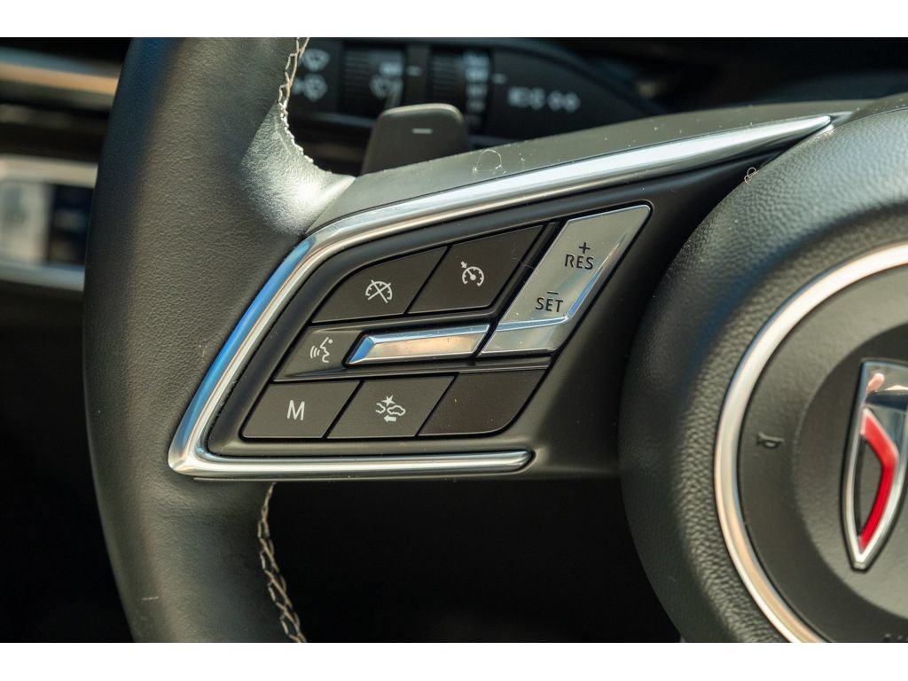 Used 2024 Buick Envision Avenir AWD/4WD image 19