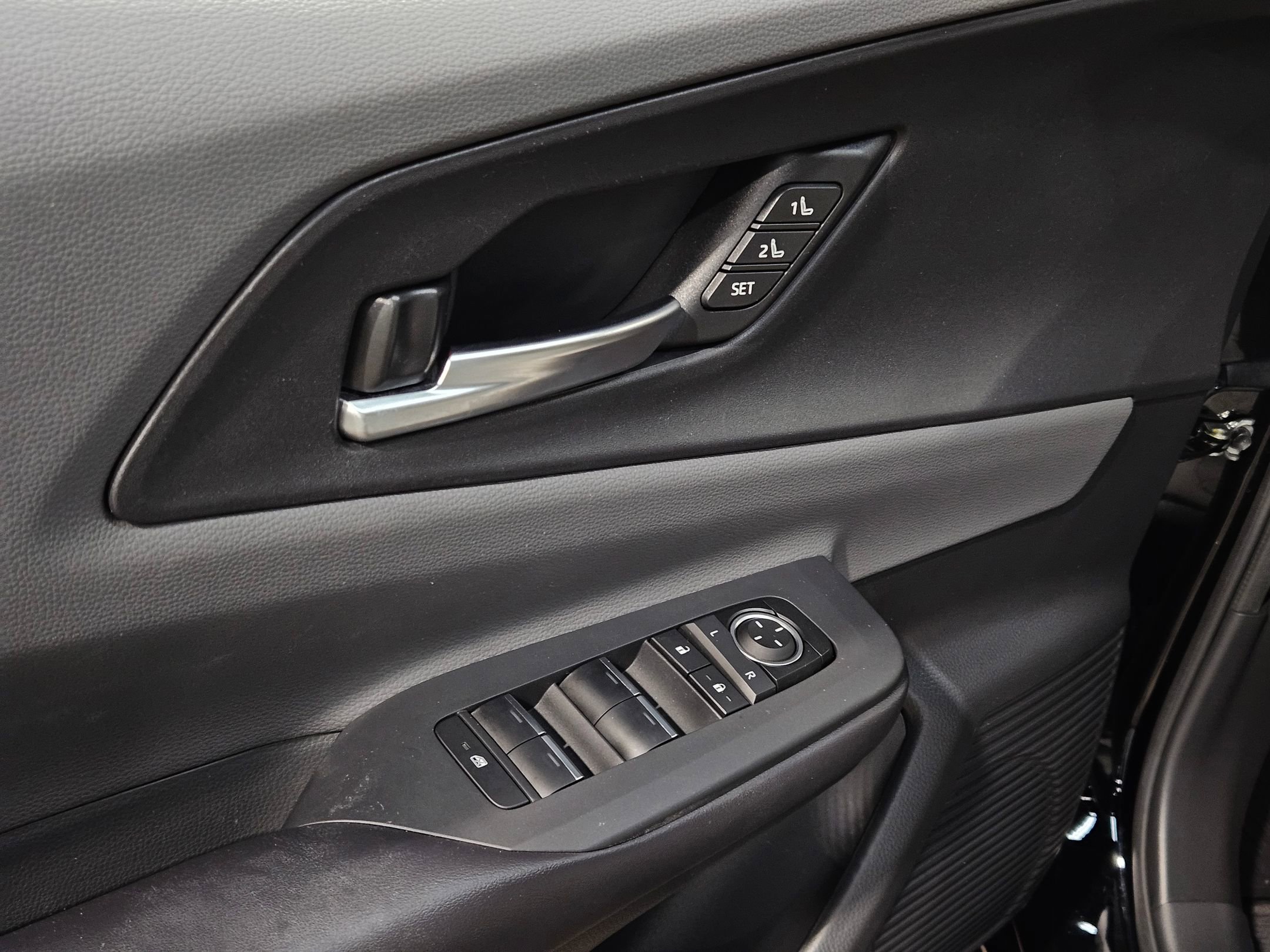 Used 2024 Toyota Prius Limited w/ Limited Premium Package image 21