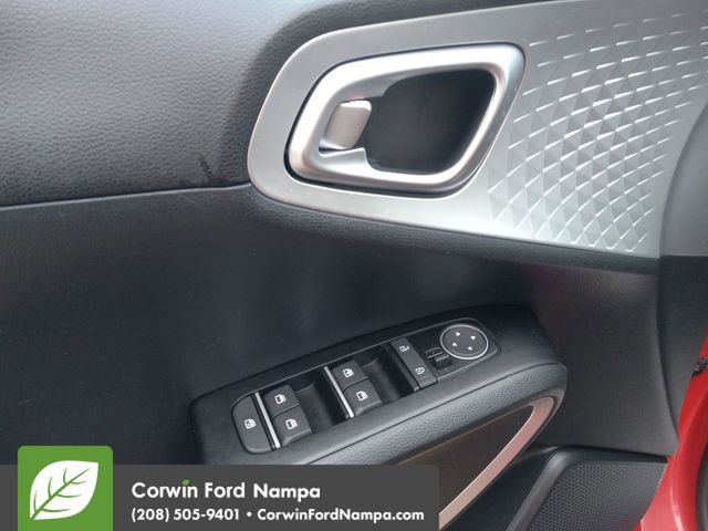 Used 2023 Kia Soul LX image 11