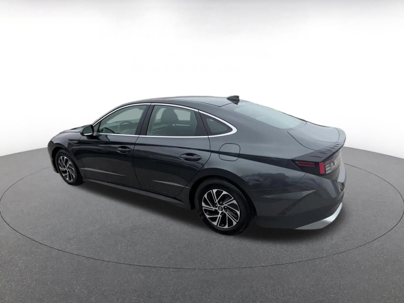 Used 2026 Hyundai Sonata Blue FWD image 10