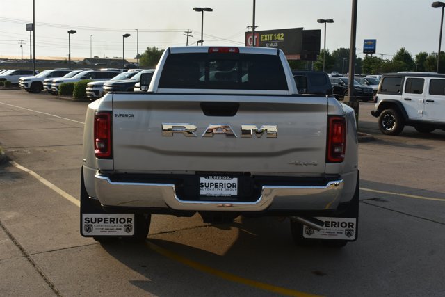New 2026 RAM 3500 Tradesman AWD/4WD image 6