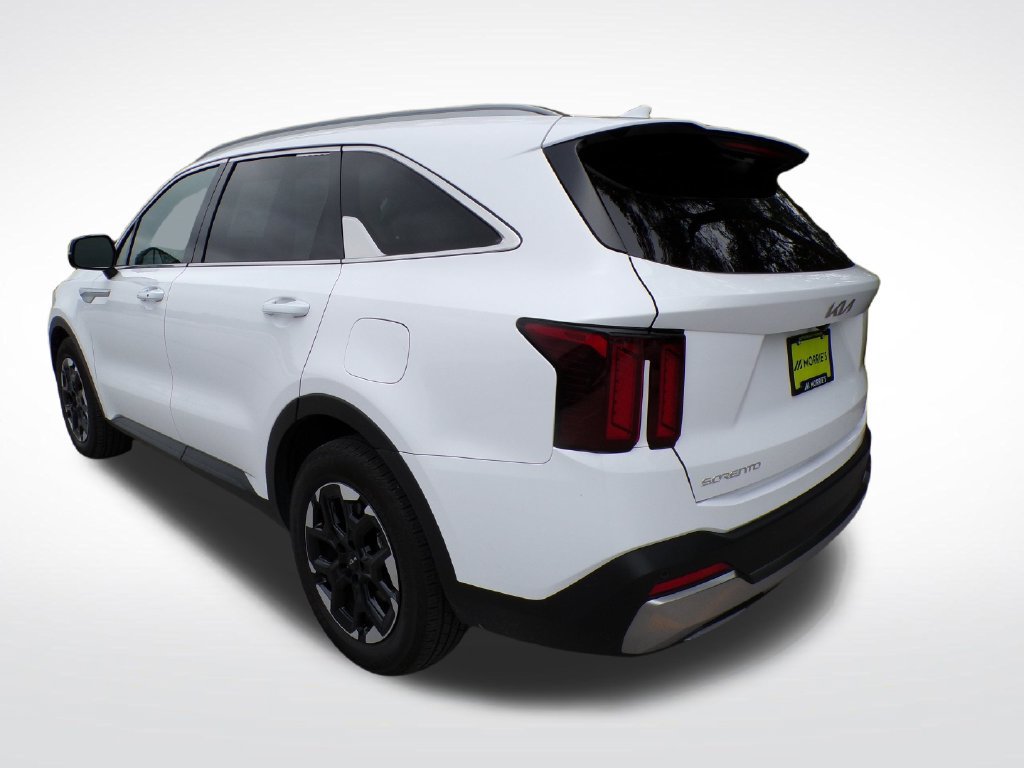 Used 2025 Kia Sorento S w/ Panoramic Sunroof Package FWD image 4