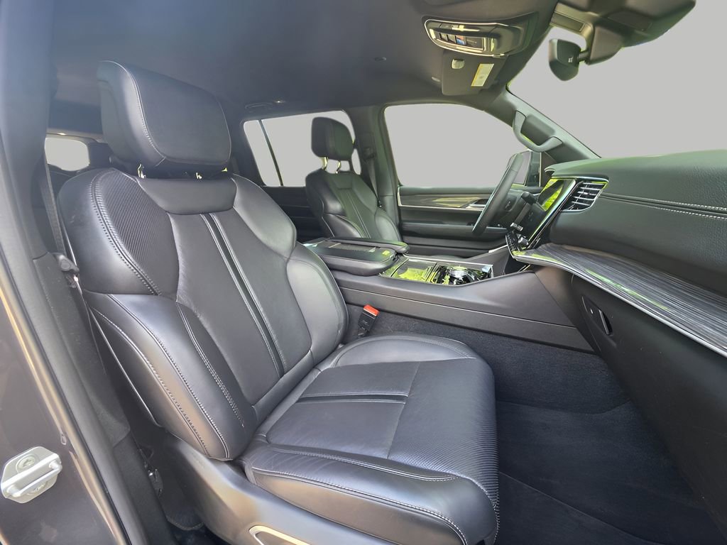 Used 2022 Jeep Wagoneer Series III image 15