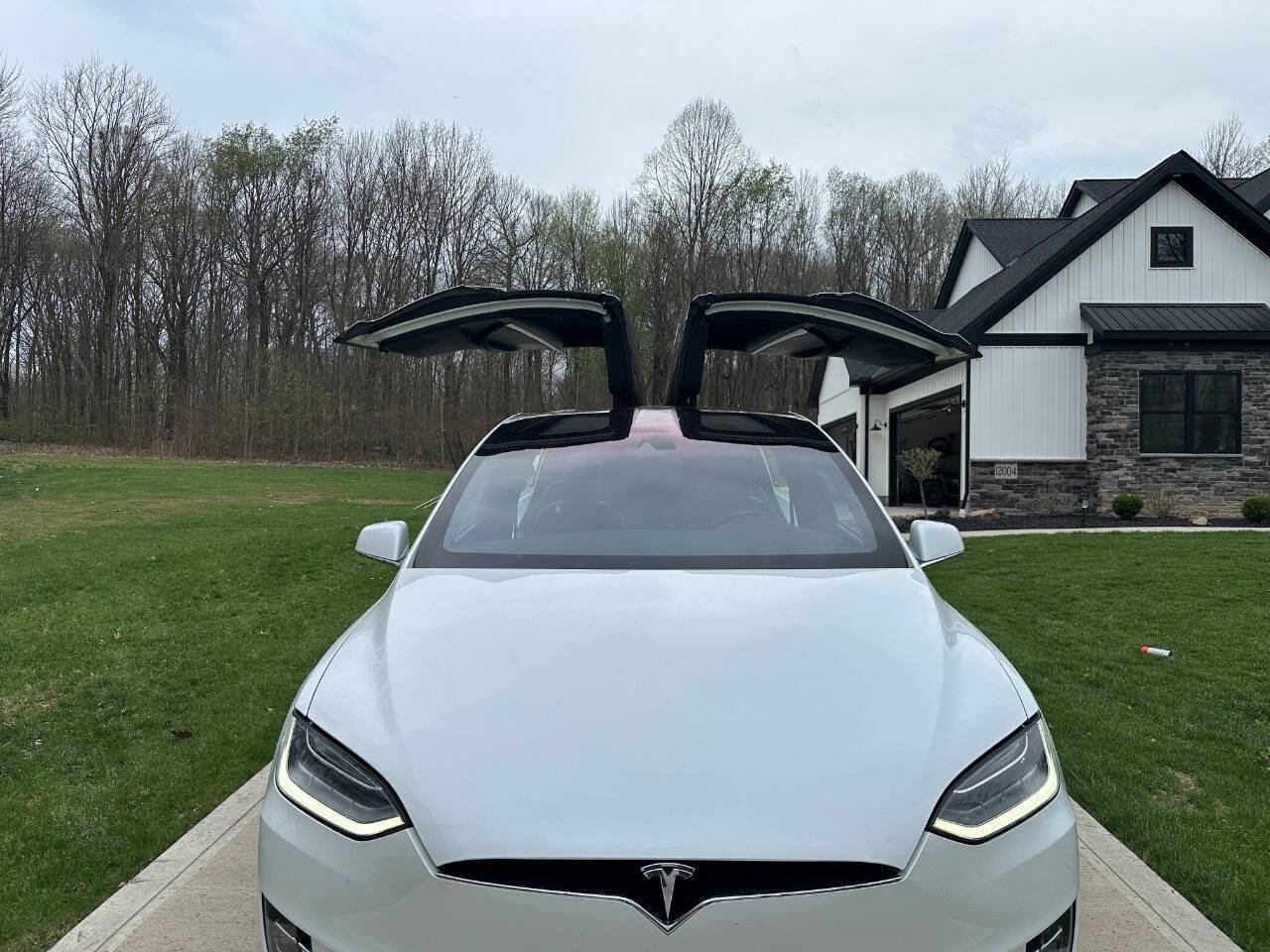 Used 2016 Tesla Model X 75D AWD/4WD image 2