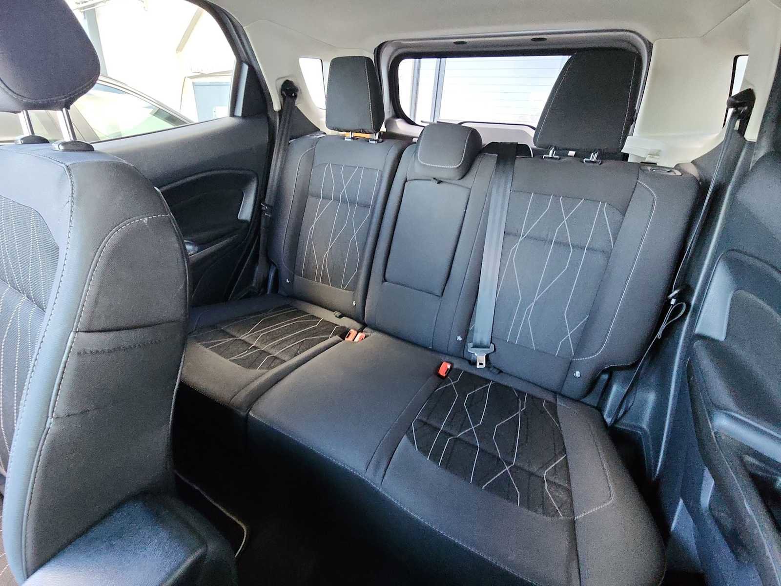 Used 2019 Ford EcoSport SE w/ SE Convenience Package image 24