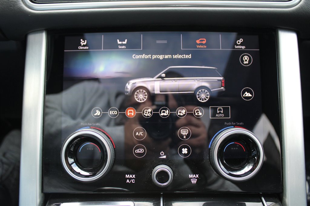 Used 2018 Land Rover Range Rover Supercharged image 23