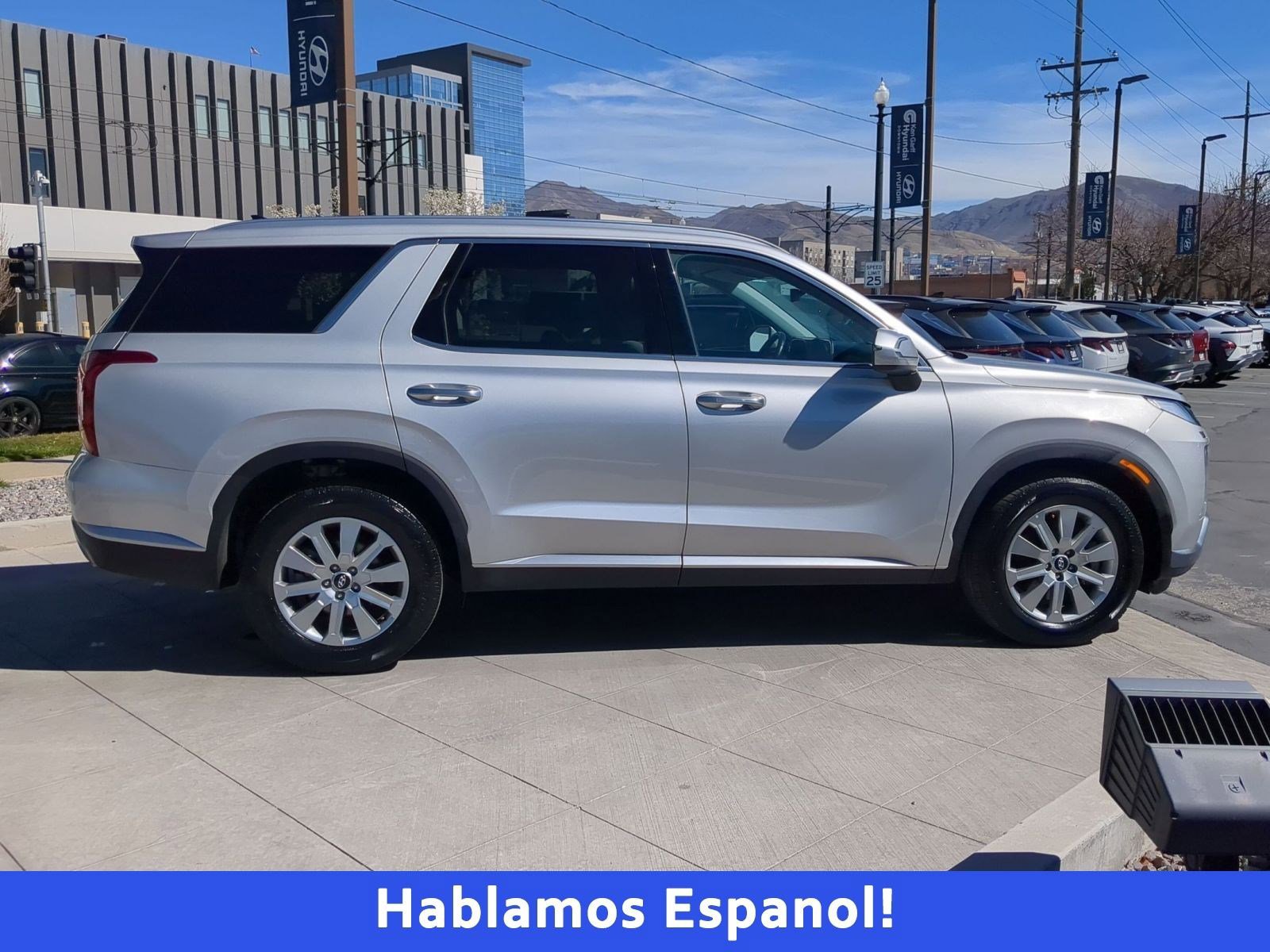 Used 2025 Hyundai Palisade SEL image 2