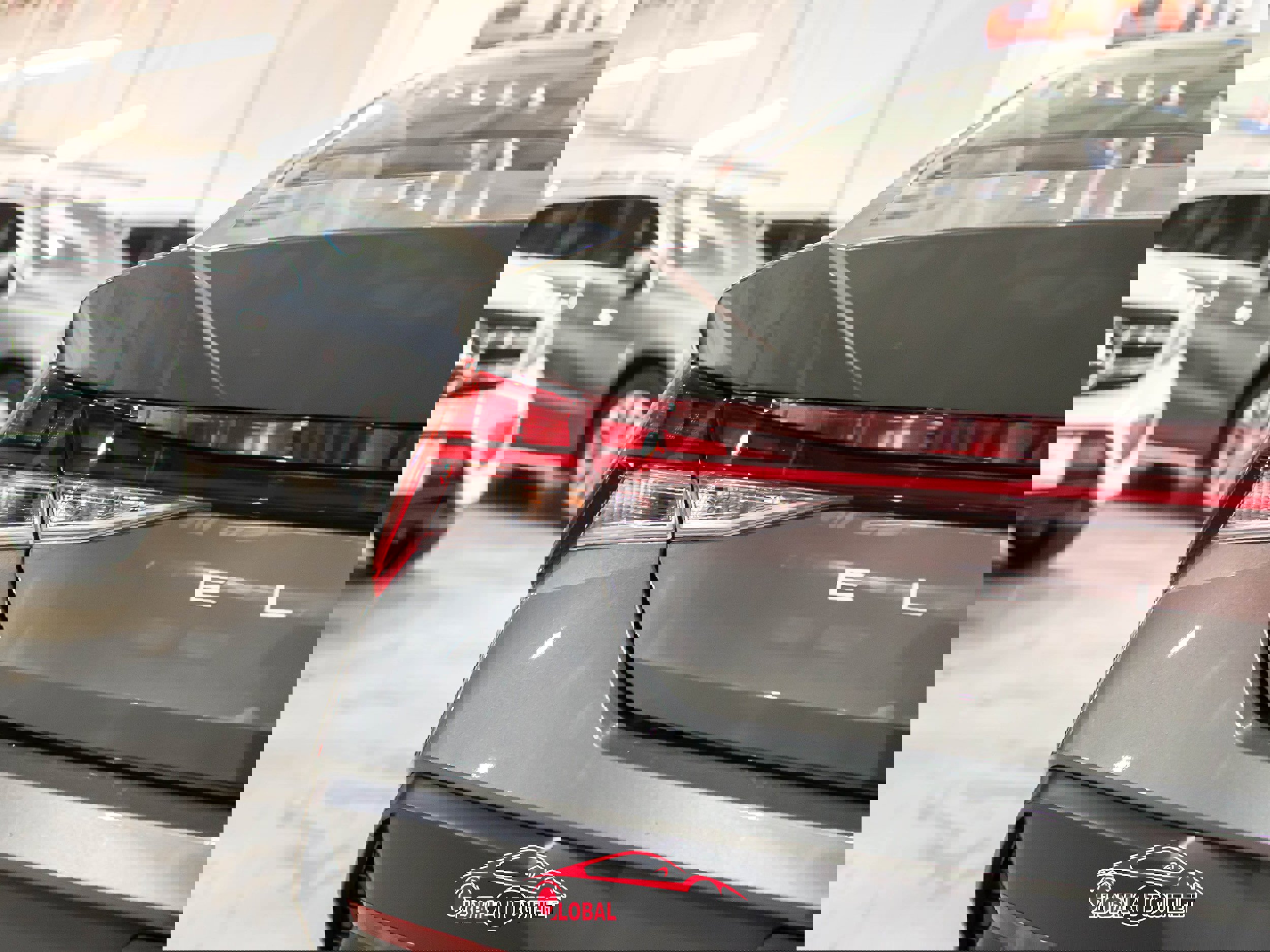 Used 2025 Hyundai Elantra SEL image 42