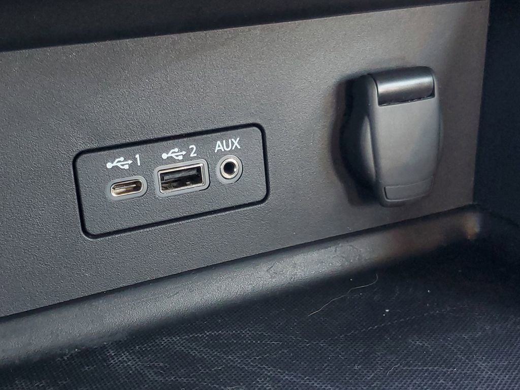 Used 2023 Nissan Sentra SV w/ Trunk Package image 23