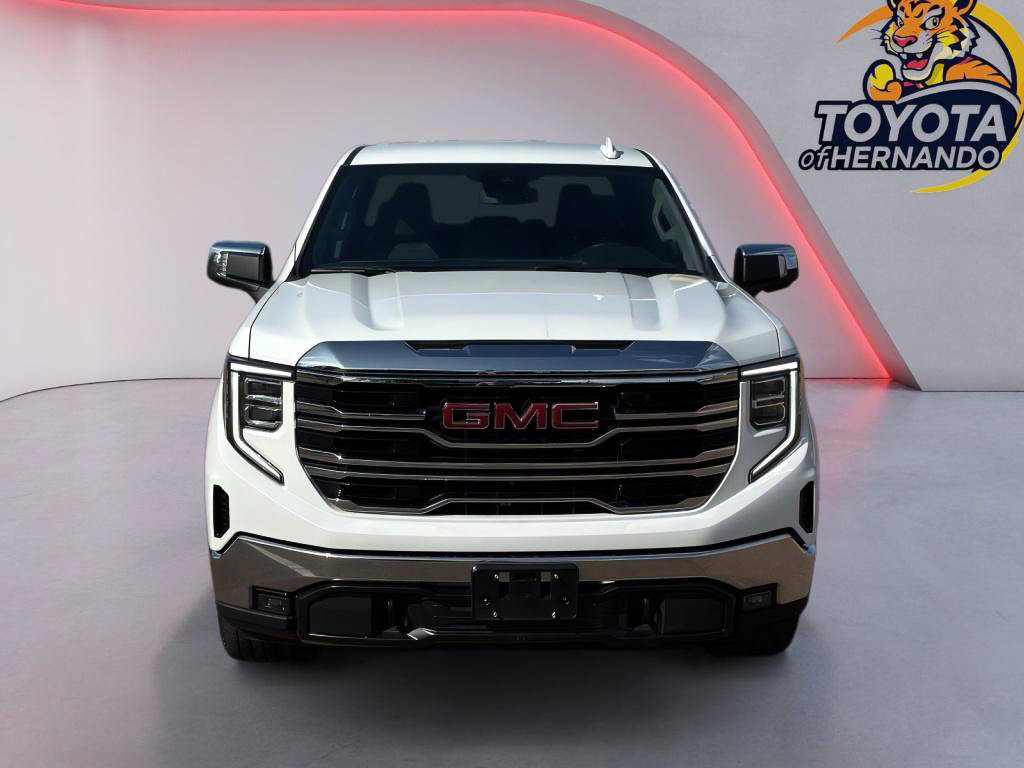 Used 2025 GMC Sierra 1500 SLT image 2