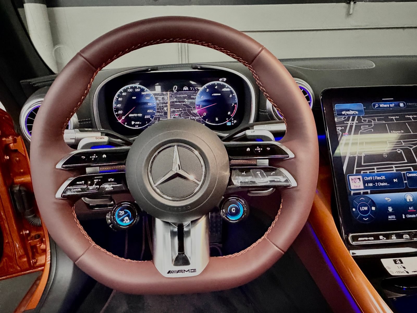 Used 2024 Mercedes-Benz SL 63 AMG 4MATIC image 28