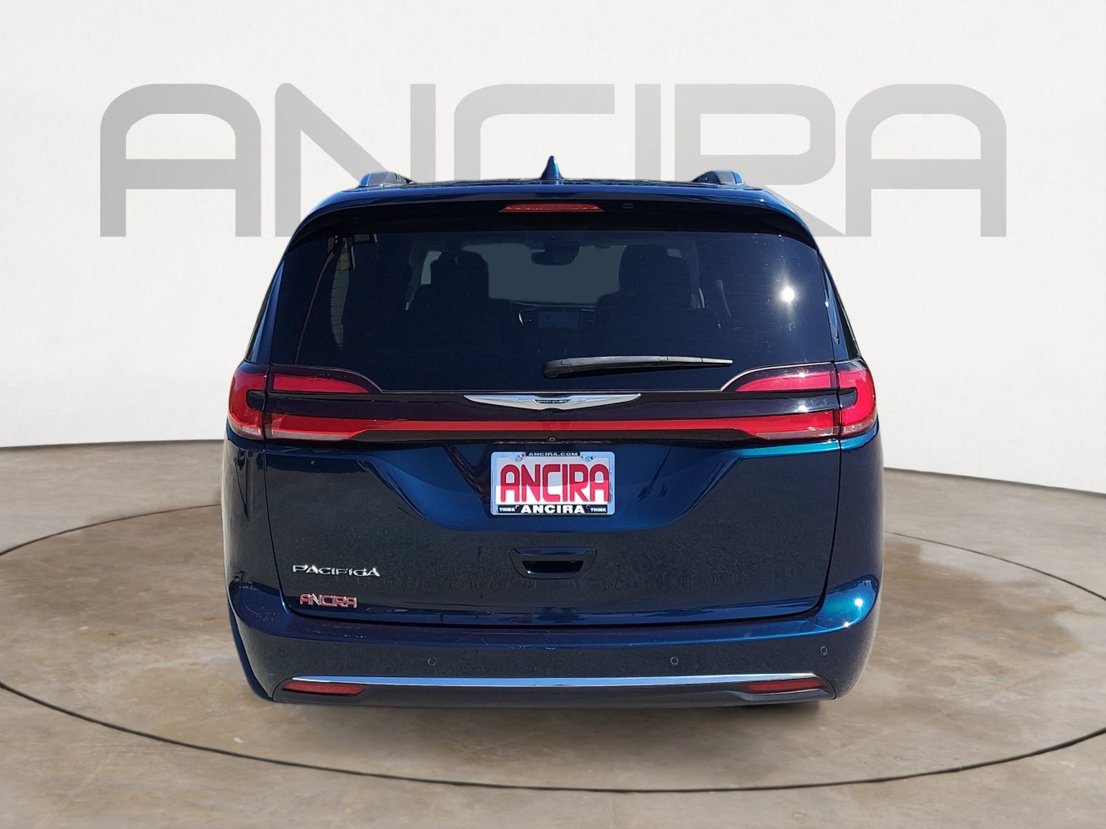 Used 2021 Chrysler Pacifica Touring-L w/ Uconnect Theater Family Group FWD image 9