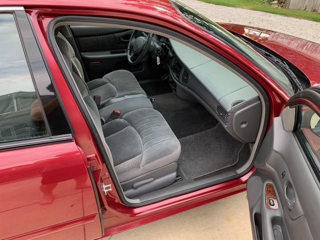 Used 2004 Buick Century Custom FWD image 20
