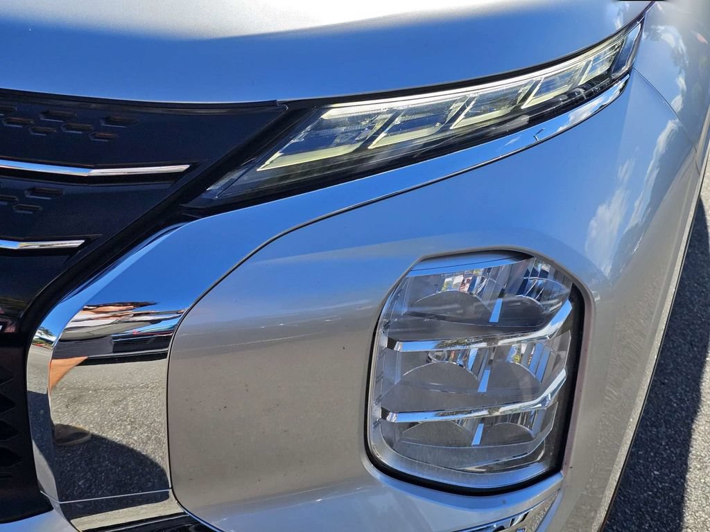Used 2022 Mitsubishi Outlander SE FWD image 10